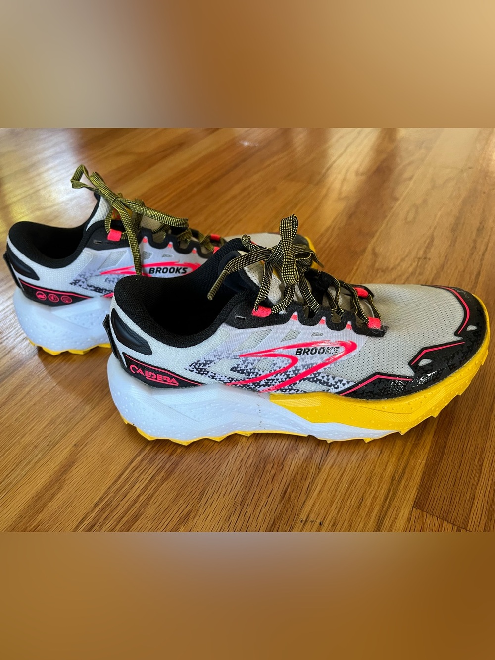 Brooks Women's Caldera Trail Running Shoes - Size 8